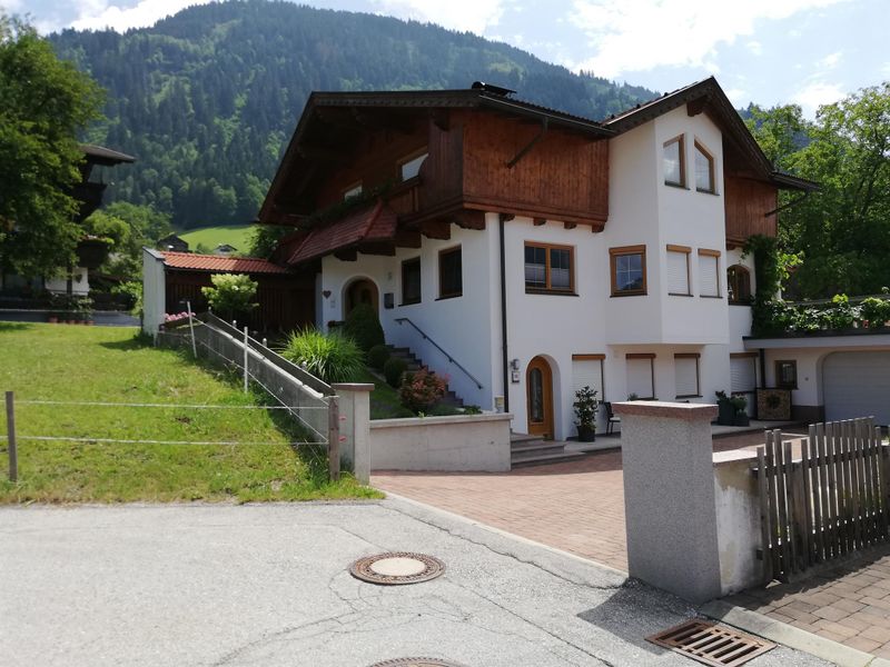 24035010-Ferienwohnung-4-Hart im Zillertal-800x600-1