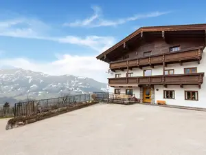 Ferienwohnung für 9 Personen (130 m²) in Hart im Zillertal