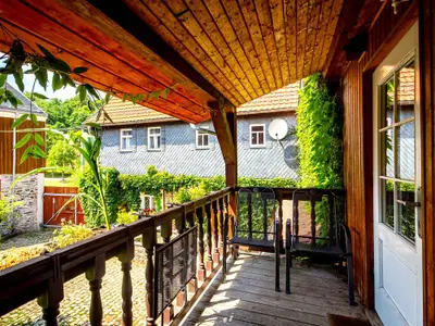 Fewo Taubenschlag: Balkon auf dem Laubengang