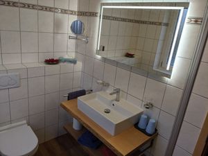 23390085-Ferienwohnung-5-Harthausen-300x225-4