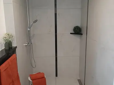 Breite Dusche Wohnung Apfelblüte