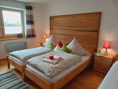 Doppelschlafzimmer mit Zustellbett Wohnung Teichblick