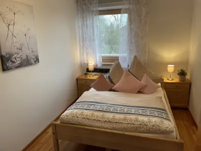 Französisches Bett  140 cm breit  Wohnung Teichblick