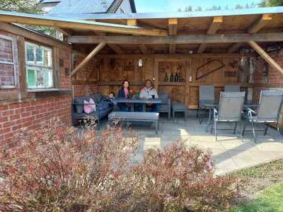 Freisitz mit toller sonnigen Terrasse