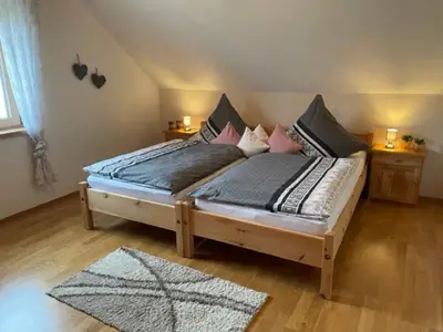 Doppelschlafzimmer Wohnung Alpenblick