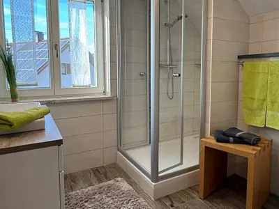 Dusche mit WC Wohnung Alpenblick