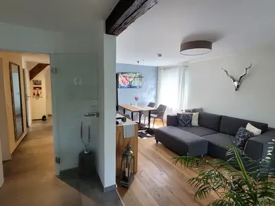 Photo, INSIDE, OUTSIDE