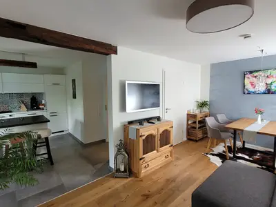 Photo, INSIDE, OUTSIDE