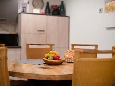 Photo, INSIDE, OUTSIDE