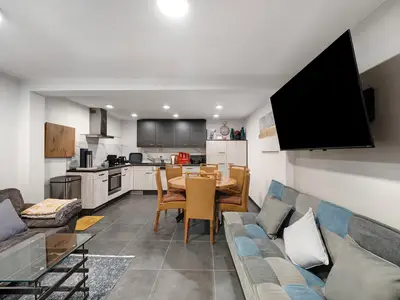 Photo, INSIDE, OUTSIDE