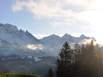 Imposante Aussicht Engelhörner und Wetterhorn