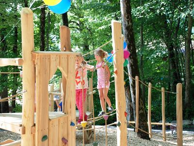 neuer kinder Spielplatz in nächster Nähe