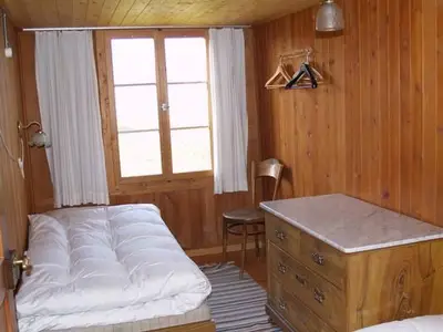 Schlafzimmer 1