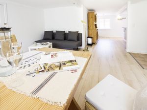 23965371-Ferienwohnung-4-Hasselberg-300x225-4