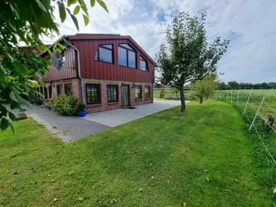 Außenseite Ferienhaus [Sommer]