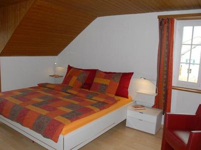 Hauptschlafzimmer mit Doppelbett
