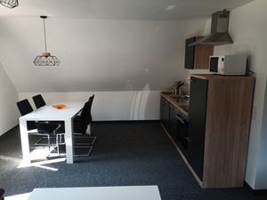 23682565-Ferienwohnung-4-Hattingen-300x225-1