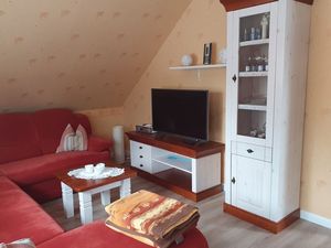 1827793-Ferienwohnung-4-Hattstedt-300x225-1