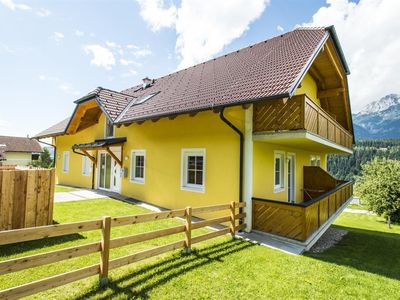 Haus Gloria - Hausfoto mit Balkon