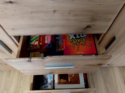 Spielsachen, Kinderbücher und Malsachen