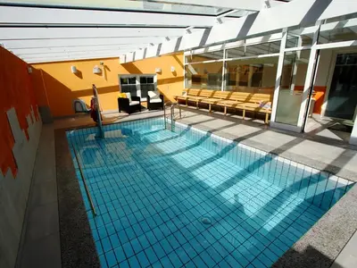 Vive Diem - Hallenbad