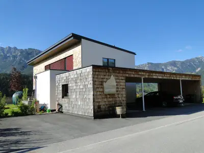 Apartment Gipfelsturm - Hausansicht West Sommer