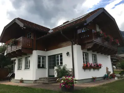 Nebenhaus "App. Weissenbach"