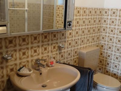Badezimmer (2) Badezimmer (2)