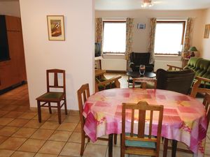 23732199-Ferienwohnung-6-Haut-Fays-300x225-3