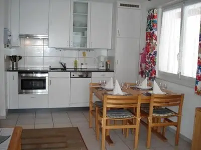 Neue Küche mit jeglichem Komfort