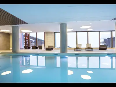 PoolOfHouse