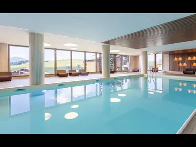 PoolOfHouse