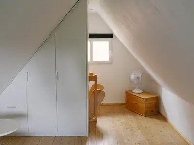 Treppenaufgang und Schrank 2. Obergeschoss