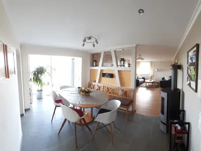 Photo, INSIDE, OUTSIDE