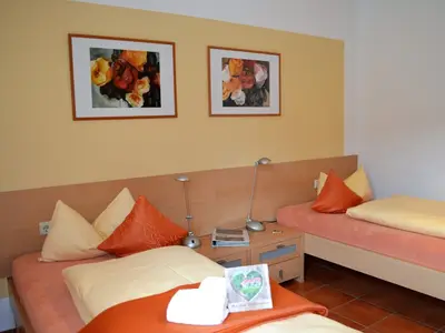 Ferienwohnung 4 (Betten als Doppelbett oder getrennte Betten möglich)