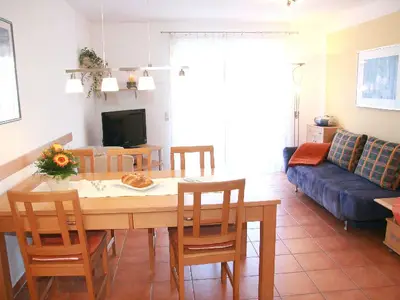 Ferienwohnung 4 (Wohn- Essbereich)