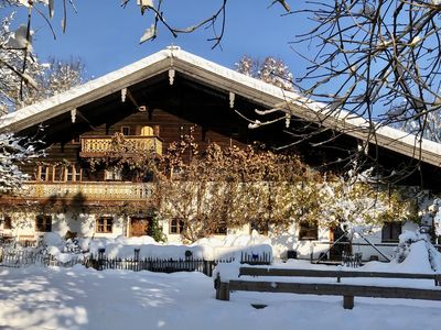 Das Bauernhaus von 1784 nach einer Schneenacht