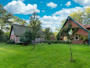 Ferienwohnung für 5 Personen (80 m²) ab 62 € in Heeslingen