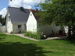 18663845-Ferienwohnung-3-Heide-300x225-1