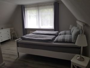 18663845-Ferienwohnung-3-Heide-300x225-3