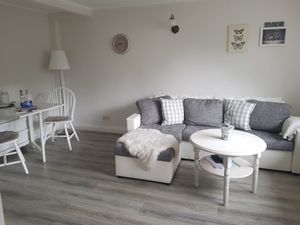 18663845-Ferienwohnung-3-Heide-300x225-4