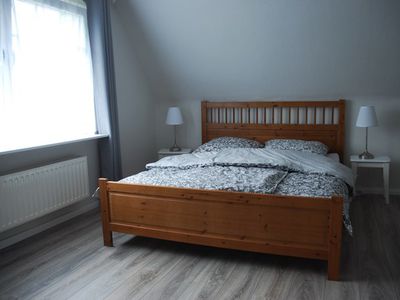 Schlafraum mit Doppelbett ( 1,60 x 2 m)