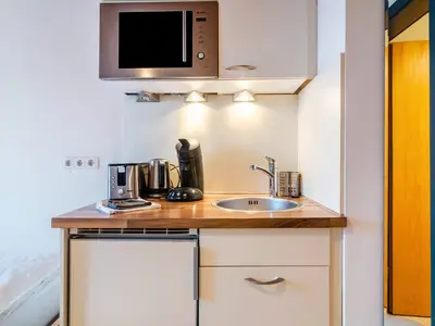 KITCHEN, INSIDE