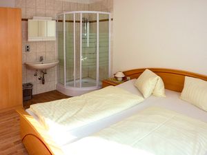 23996384-Ferienwohnung-15-Heiligenblut-300x225-5