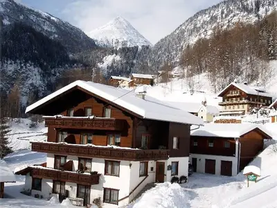Ferienwohnung für 7 Personen (100 m²) in Heiligenblut 1/10