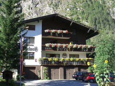 Pension Edelweiß im Sommer