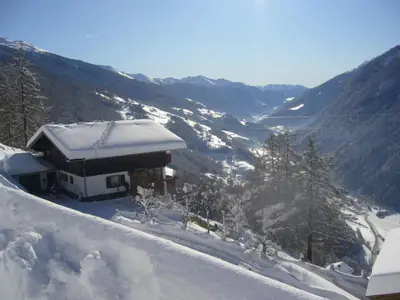 Ferienhaus mit Blick über das Tal