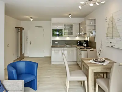 Wohnzimmer mit Blick zur Küche