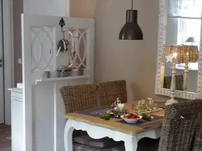 Wohnzimmer mit Esstisch
