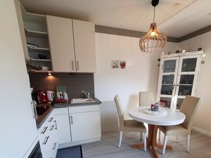 23374481-Ferienwohnung-3-Heiligenhafen-300x225-3